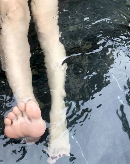 两个世界免费观看高清中文版视频_4K高清迅雷在线观看
