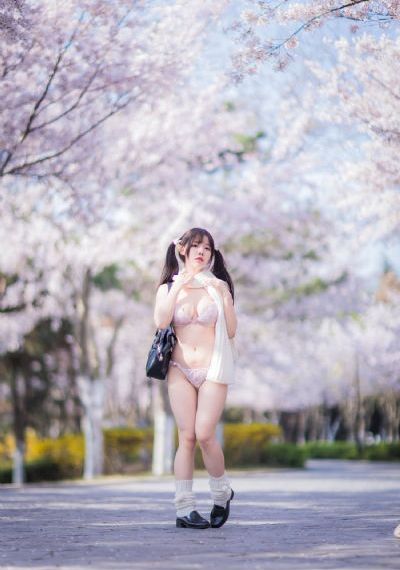 女大学生韩国电影_无删减在线播放