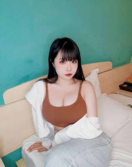 手指伸了进去h_蓝光免费播放