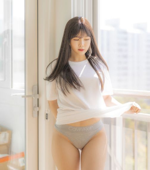 主播野外勾搭路人做爰视频_超清完整在线观看